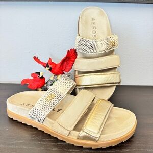 Woman's leather Sandals, adjustable straps Aerosoles Lee size 8 M